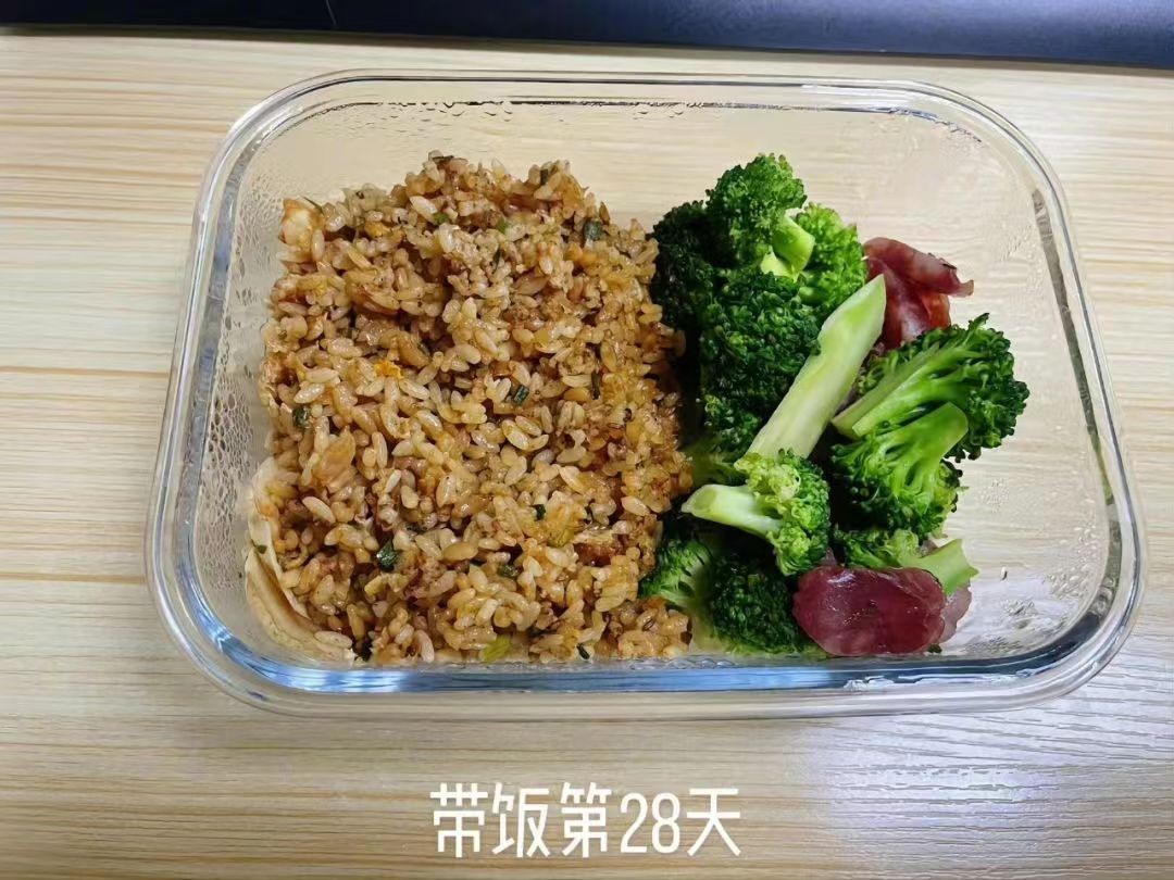 上班带饭日常！随着时间越来越长，我准备的饭也越来越……5325 作者:黑黑家的小可爱 帖子ID:108098 