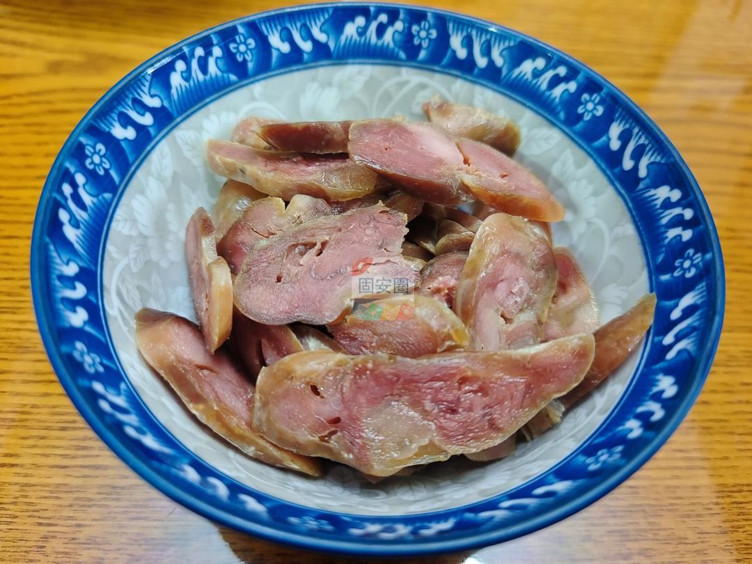 分享今日午餐！红烧猪心、蒸香肠配上土豆丝，再来一杯葡萄酒（附图）5521 作者:风筝～ 帖子ID:179247 分享,今日,晚餐,红烧,香肠