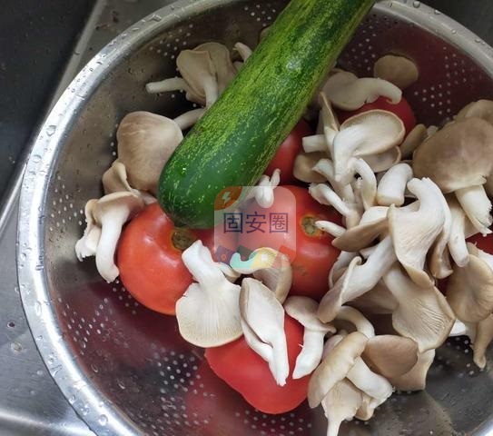 今天做了儿子喜欢的三鲜排骨汤，糖醋排骨，味蕾满足3681 作者:云间有诗句 帖子ID:200610 