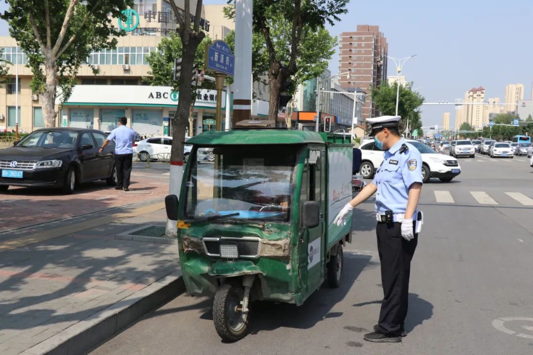 你的考场 我全力守护 固安交警为考生保驾护航  护航高考 交警同行6449 作者:峰华花园 帖子ID:89219 你的,考场,全力,守护,固安